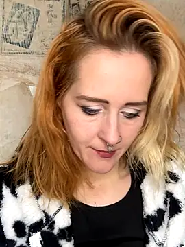 Snapshot of JoleneFuego chatting on November 5, 8:14 am JoleneFuego online show from November 5, 8:14 am