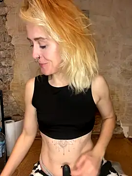 Snapshot of JoleneFuego chatting on November 5, 9:15 pm JoleneFuego online show from November 5, 9:15 pm