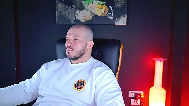 AngeloEric online show from December 4, 5:16 am