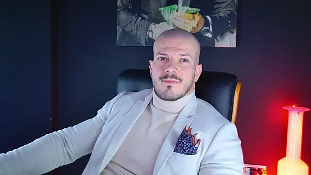 AngeloEric online show from December 11, 1:28 pm