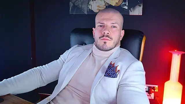 AngeloEric online show from December 11, 4:31 pm
