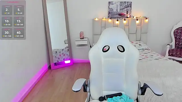 Snapshot of zoe_turnner_18 chatting on March 6, 11:25 am zoe turnner 18 online show from March 6, 11:25 am