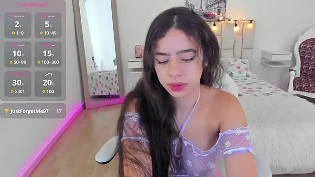 Snapshot of zoe_turnner_18 chatting on March 17, 11:31 am zoe turnner 18 online show from March 17, 11:31 am