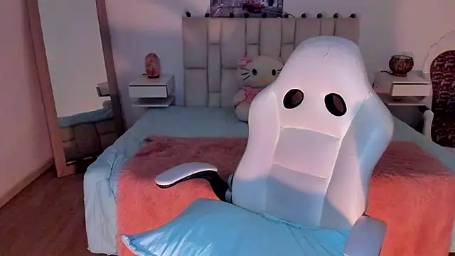 Snapshot of zoe_turnner_18 chatting on October 6, 11:40 am zoe turnner 18 online show from October 6, 11:40 am