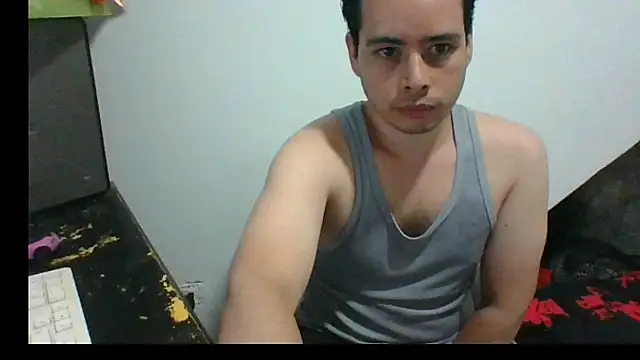 Snapshot of Gasparin32 chatting on April 30, 10:58 pm Gasparin32 online show from April 30, 10:58 pm