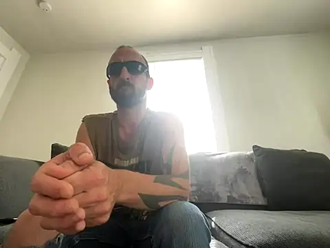 Snapshot of armdy371 chatting on September 16, 3:46 pm armdy371 online show from September 16, 3:46 pm