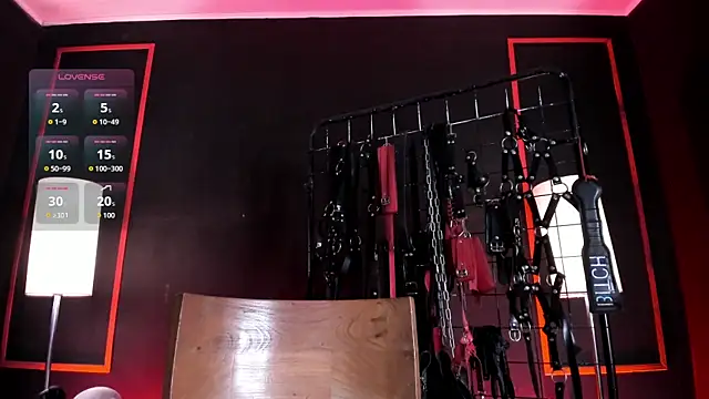 Carolina Arias online show from March 31, 3:12 pm