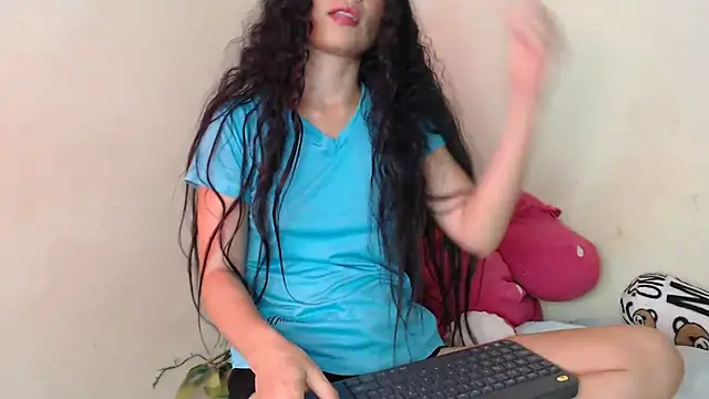 Gianna cute  online show from October 6, 12:30 am