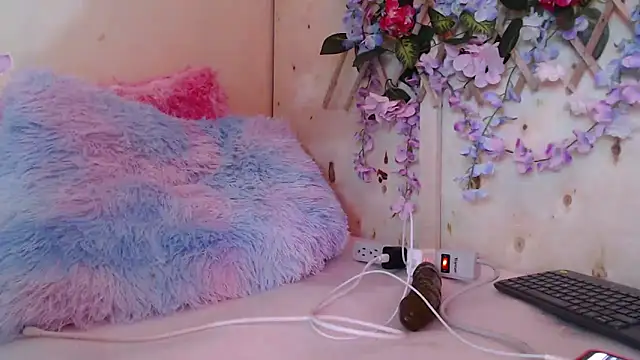 Snapshot of Gianna_cute_ chatting on November 30, 3:10 am Gianna cute online show from November 30, 3:10 am