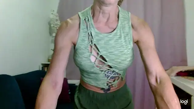 Canelita28 online show from April 14, 1:22 am