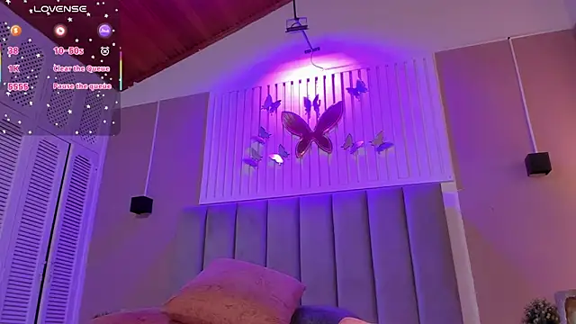 Snapshot of dyvis_22 chatting on November 12, 11:54 am dyvis 22 online show from November 12, 11:54 am