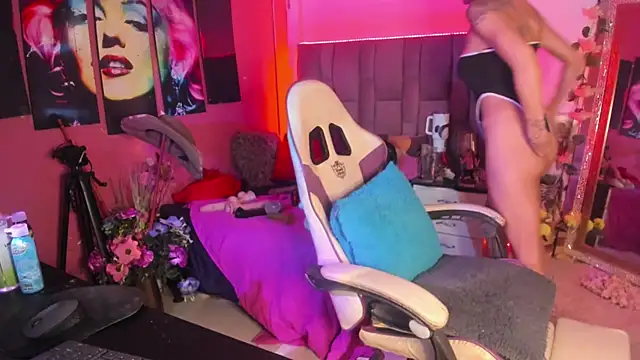 sweetyose online show from March 26, 8:25 pm