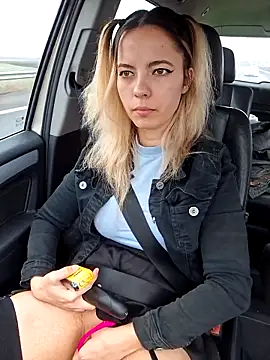 allinqueen online show from March 1, 9:40 am