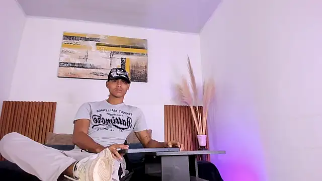 Snapshot of zander_2120 chatting on November 11, 1:33 pm zander 2120 online show from November 11, 1:33 pm