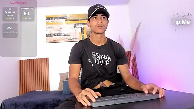 zander 2120 online show from February 6, 1:14 pm