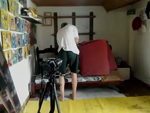 laye19 online show from February 6, 6:13 pm