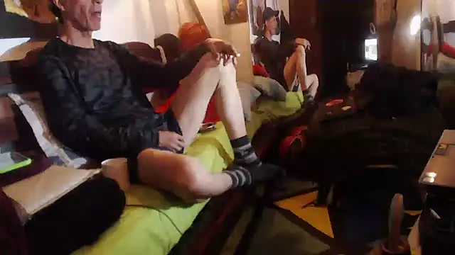 laye19 online show from November 29, 12:13 am