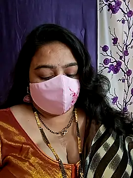 neelu-hoty online show from January 8, 8:27 am