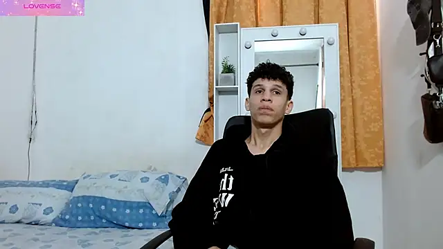 Snapshot of jeff_ross chatting on December 2, 7:16 pm jeff ross online show from December 2, 7:16 pm