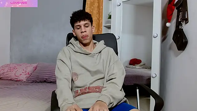 Snapshot of jeff_ross chatting on January 6, 11:52 pm jeff ross online show from January 6, 11:52 pm