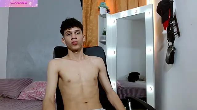 Snapshot of jeff_ross chatting on January 9, 8:11 pm jeff ross online show from January 9, 8:11 pm