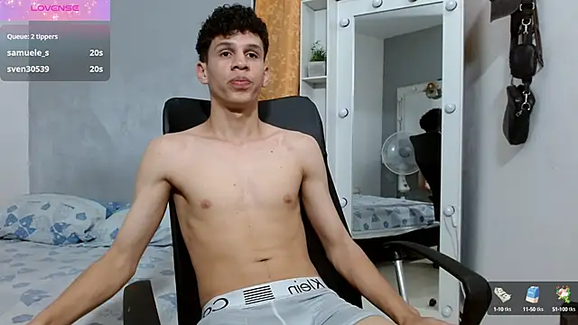 Snapshot of jeff_ross chatting on January 17, 11:51 pm jeff ross online show from January 17, 11:51 pm