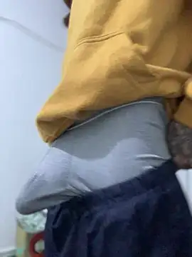 Snapshot of 27powercm chatting on February 1, 5:28 am 27powercm online show from February 1, 5:28 am