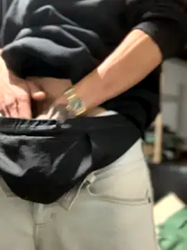 Snapshot of 27powercm chatting on October 3, 6:32 am 27powercm online show from October 3, 6:32 am