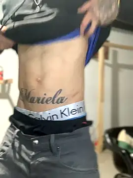 Snapshot of 27powercm chatting on October 6, 4:43 am 27powercm online show from October 6, 4:43 am