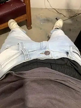 Snapshot of 27powercm chatting on October 6, 10:29 pm 27powercm online show from October 6, 10:29 pm