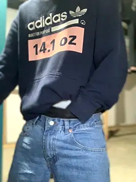 Snapshot of 27powercm chatting on October 13, 5:07 am 27powercm online show from October 13, 5:07 am