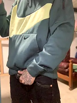 Snapshot of 27powercm chatting on November 7, 4:56 am 27powercm online show from November 7, 4:56 am