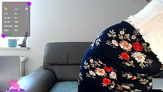 BellaBigBoobz online show from May 29, 9:07 am