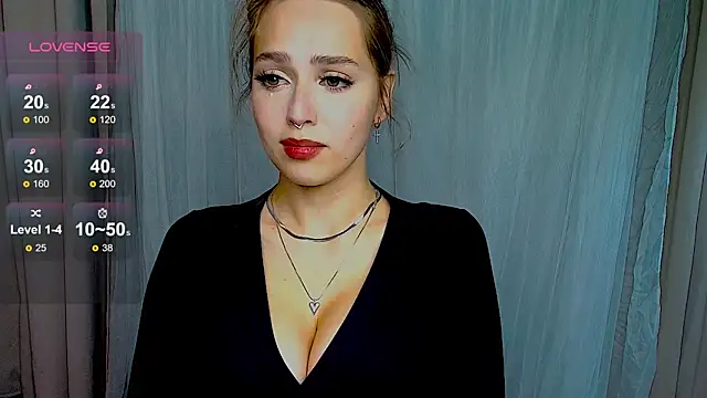 Snapshot of YaraKroft_ chatting on January 21, 11:24 am YaraKroft online show from January 21, 11:24 am