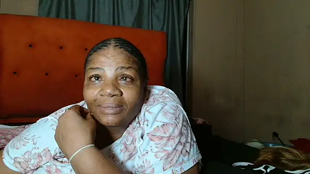 tinagiant online show from April 5, 7:44 pm