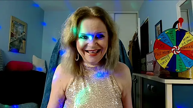 Snapshot of sexyjennyeu chatting on November 21, 8:40 pm sexyjennyeu online show from November 21, 8:40 pm