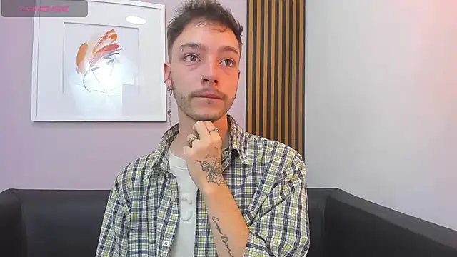 Snapshot of noah_ricci chatting on December 3, 12:06 pm noah ricci online show from December 3, 12:06 pm