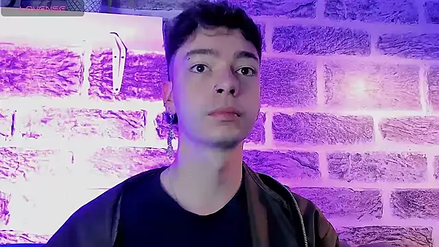 Snapshot of noah_ricci chatting on September 14, 12:37 pm noah ricci online show from September 14, 12:37 pm