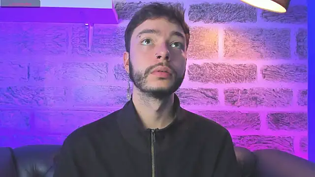 noah ricci online show from November 17, 1:11 am