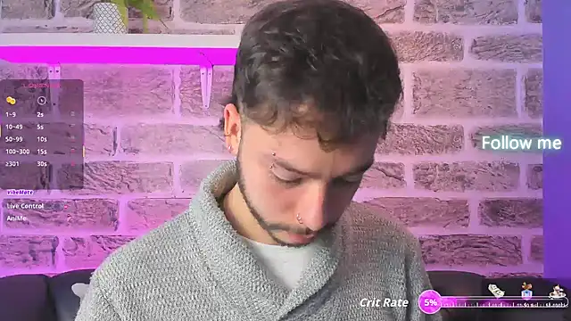 Snapshot of noah_ricci chatting on February 2, 12:04 pm noah ricci online show from February 2, 12:04 pm