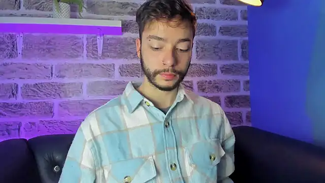 Snapshot of noah_ricci chatting on February 21, 11:55 am noah ricci online show from February 21, 11:55 am