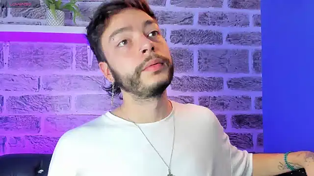 Snapshot of noah_ricci chatting on February 25, 12:04 pm noah ricci online show from February 25, 12:04 pm