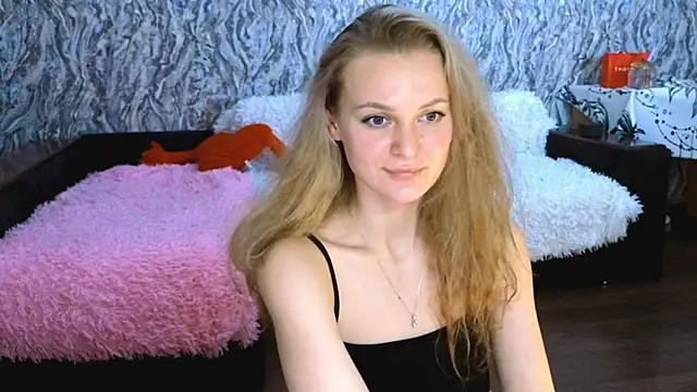 Elfanna online show from October 13, 1:44 pm