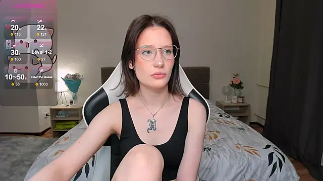 Snapshot of DearLia chatting on February 7, 10:20 pm DearLia online show from February 7, 10:20 pm