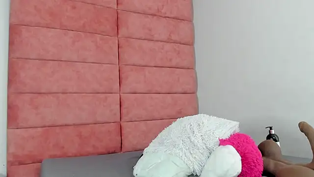 Snapshot of Hanna_lens chatting on November 2, 8:33 pm Hanna lens online show from November 2, 8:33 pm