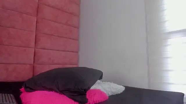 Snapshot of Hanna_lens chatting on November 14, 8:07 pm Hanna lens online show from November 14, 8:07 pm