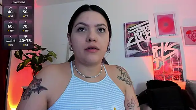 Snapshot of AnnieHuntters chatting on January 30, 3:22 am AnnieHuntters online show from January 30, 3:22 am