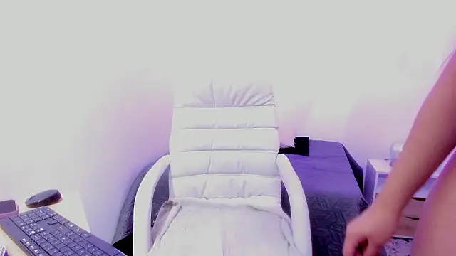 Snapshot of _Danaa chatting on December 4, 12:03 pm  Danaa online show from December 4, 12:03 pm