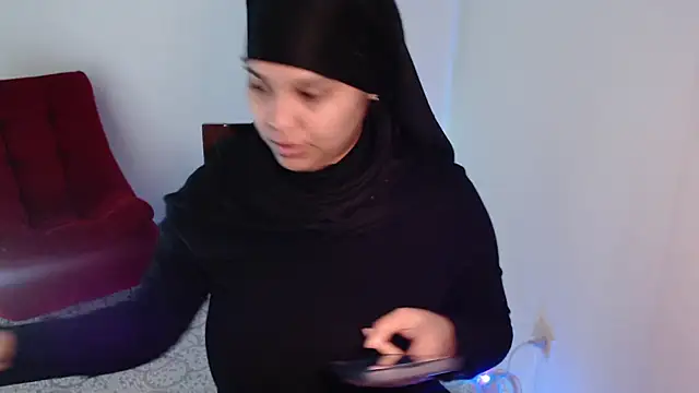 VenussTits97 online show from March 4, 11:32 pm