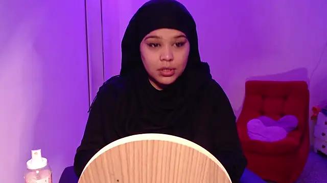 VenussTits97 online show from April 7, 12:00 am